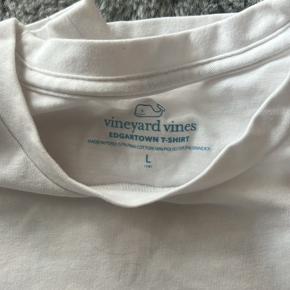 Boys Long sleeve vineyard vines t-shirt. - Picture 2 of 4